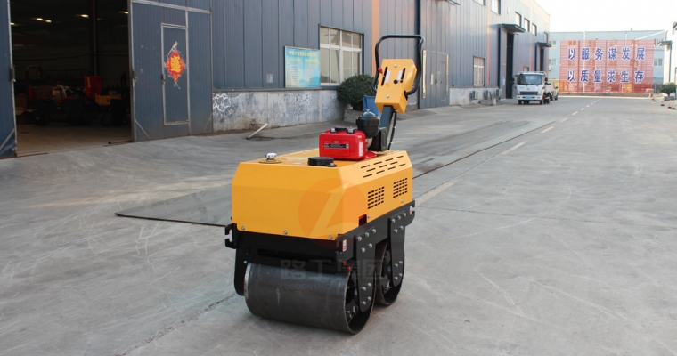 小型压路机有何用途？