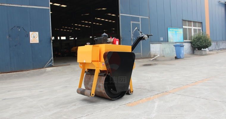 小型压路机泛起故障怎么办？